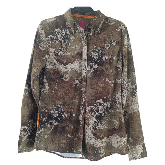 CLEARANCE SALE!!  Women's SHE OUTDOORS Camouflage Button Down Long Sleeve Shirt - Picture 1 of 8